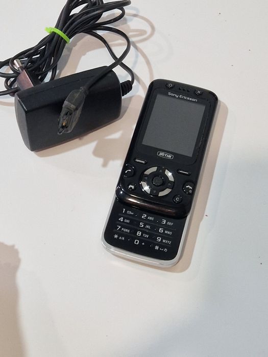 Telefon Slide Sony Ericsson