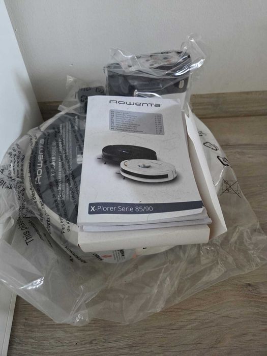 Aspirator Robot cu mop Rowenta X series NOU