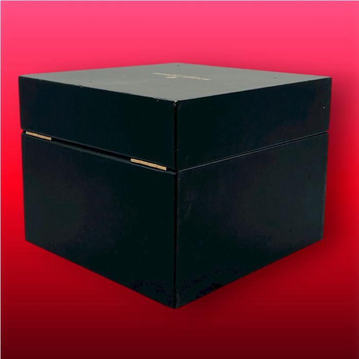 Roger Dubuis луксозна кутия за часовник