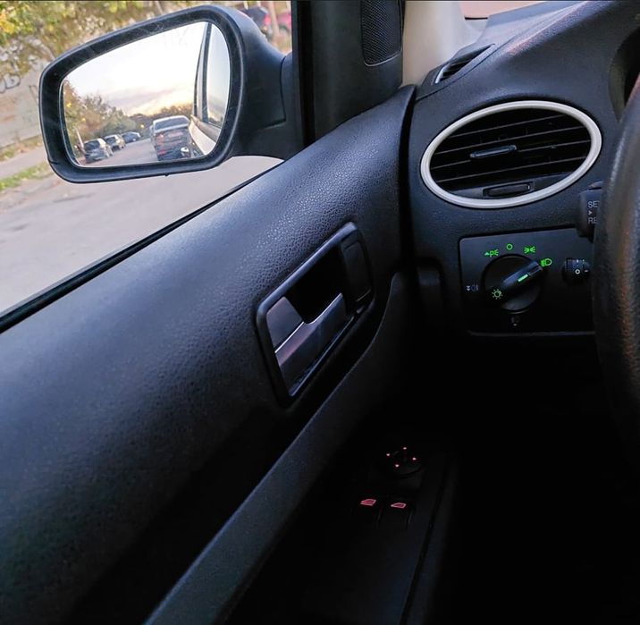 Ford Focus 2007, 1.6 benzina