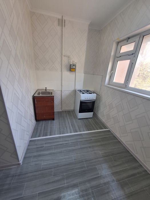 Продаётся 2  комнатная