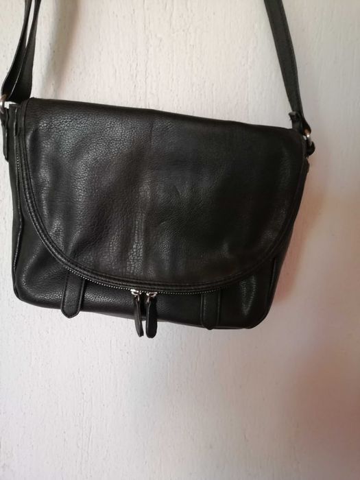 Черна дамска чанта