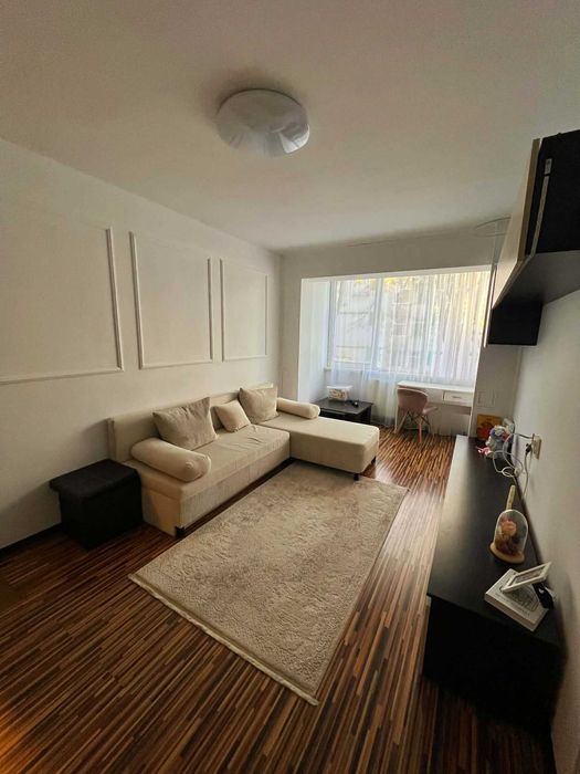 Apartament 2 camere de vanzare, zona Primaverii, etaj intermediar