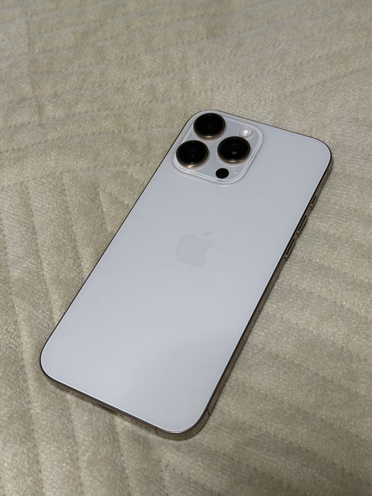 Iphone 16 pro max 256MB