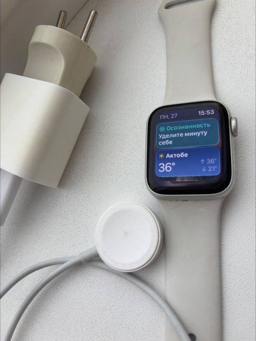 Apple waht's  SE