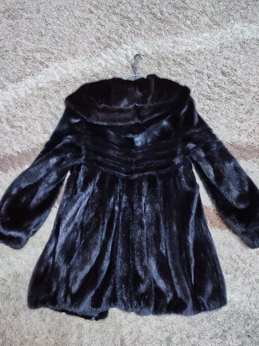 Продам норковую шубу