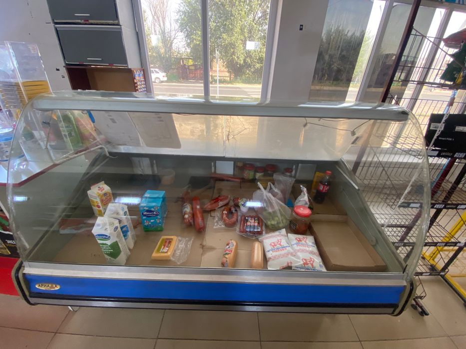 витринный холодилник