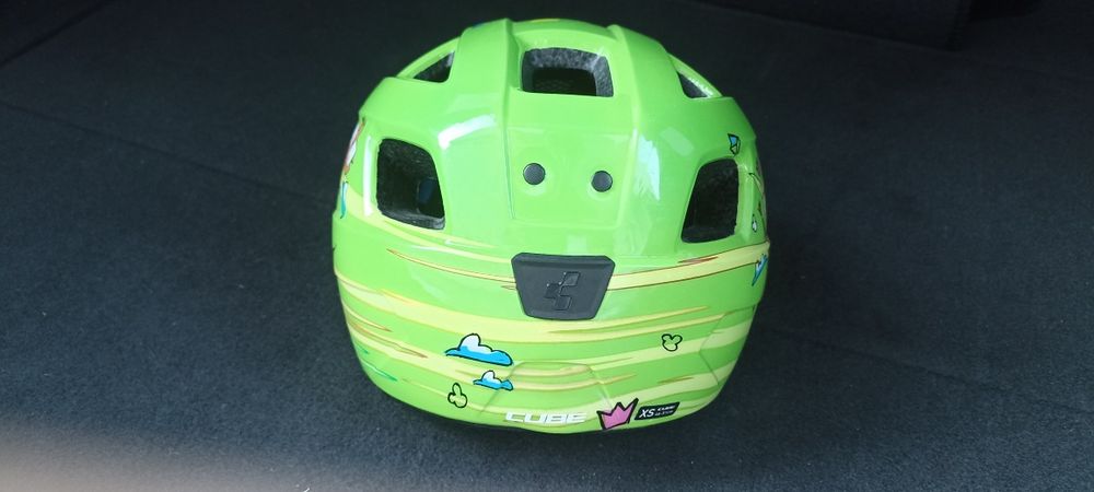 Casca ptr copii CUBE PEBBLE (green friends)