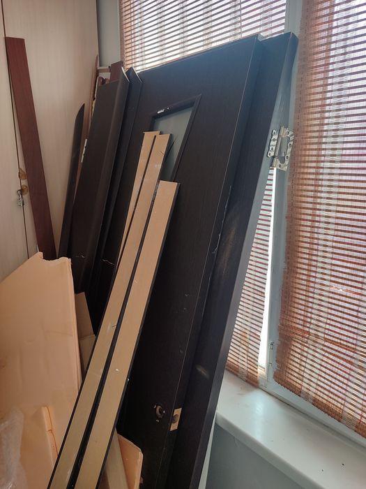 Есік тегін беріледі                .