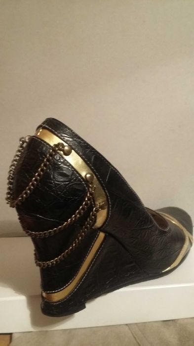 Женская обувь всё по 2.500