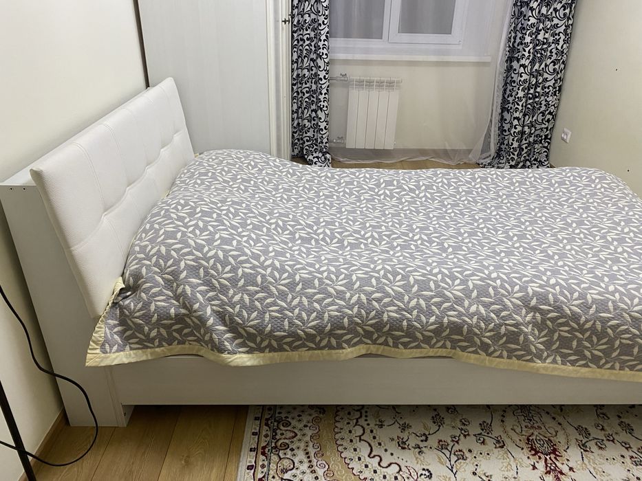 Кровать двухспальная