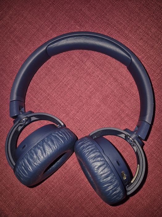 Vand casti JBL tune 660 NC albastre