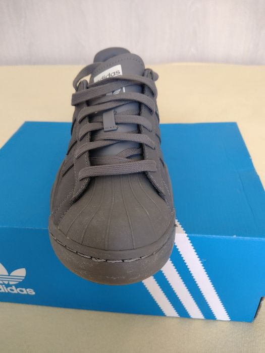 Сникърси Аdidas koжени 38 и 2/3