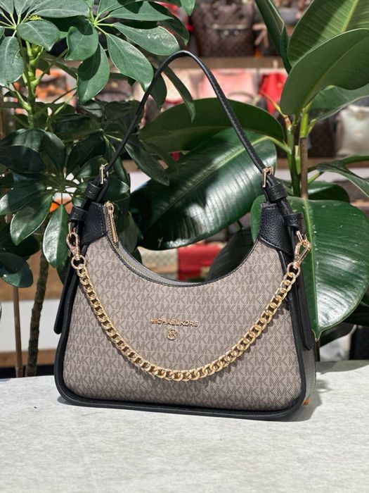 Geanta Michael Kors Noua !!! Dimensiuni 25/14 !!!