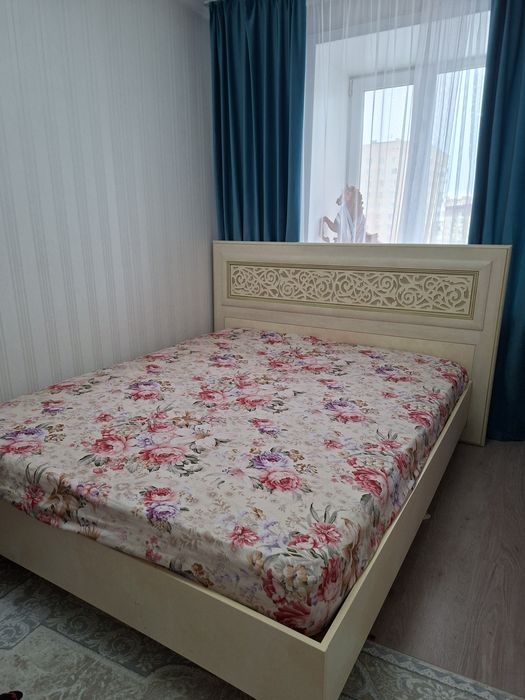 Спальный кровать