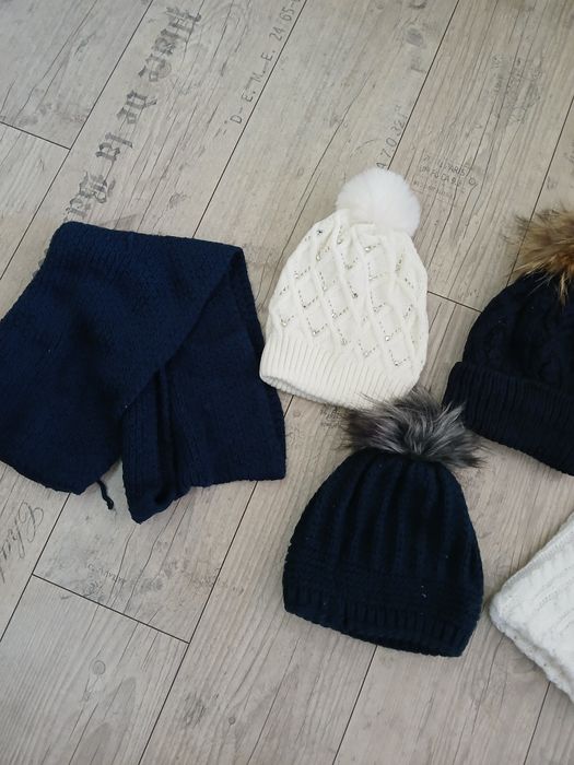 Шапки  и  шалове