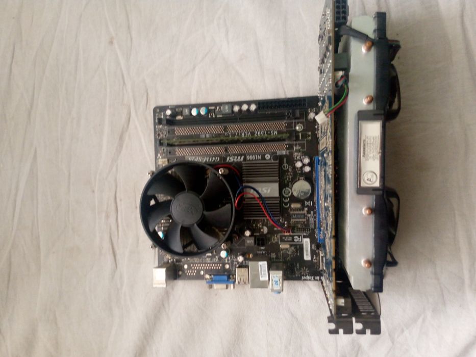 Plata va video karta