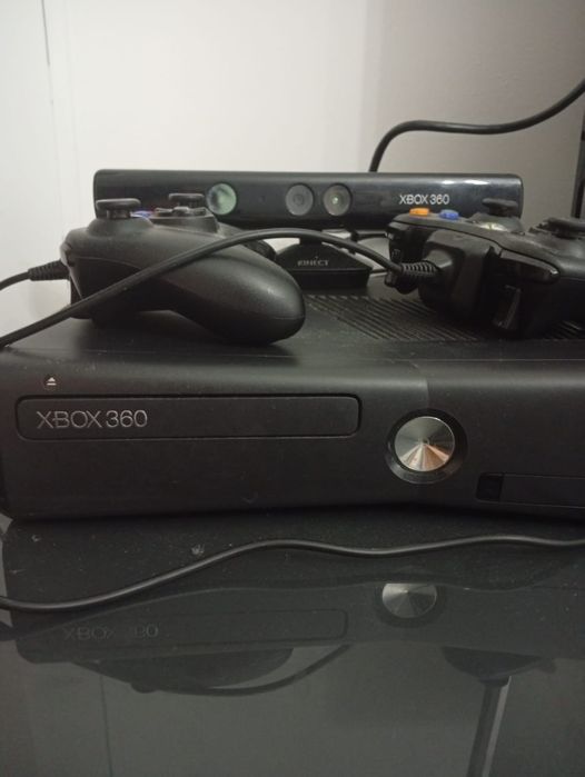 Xbox 360 cu senzor kinect + 250 GB+ hard extern 250+ jocuri MODAT+