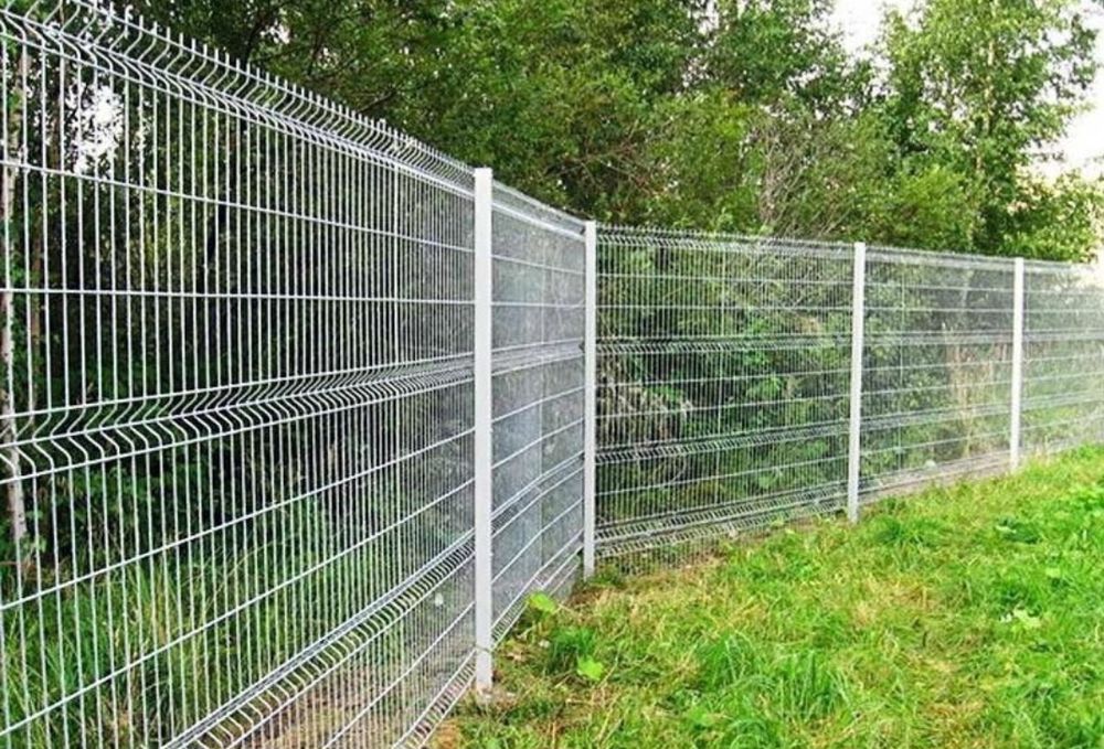 Împrejmuiri teren din plasa