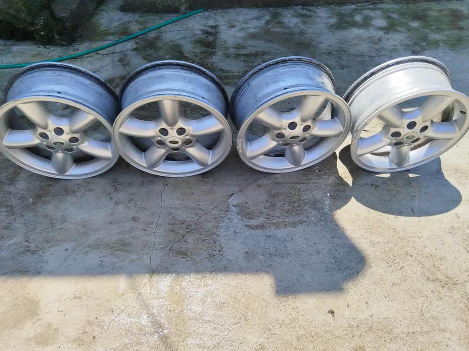 Джани 18ки Ленд Роувър