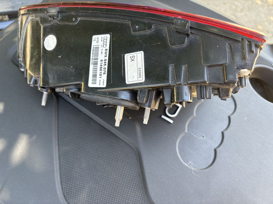 Ляв вътрешен стоп / задна светлина за ауди А4 б9 / Audi A4 B9 комби