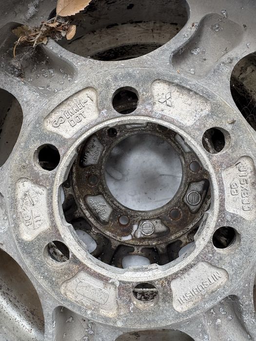 Продам диски от тойота сурф