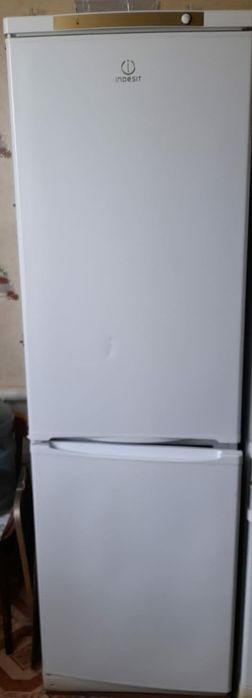 Холодильник lndeslt