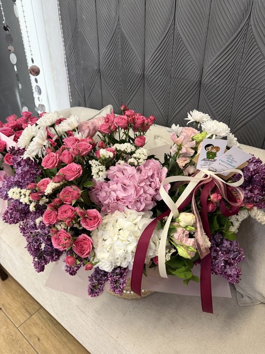 Цветы с корзиной