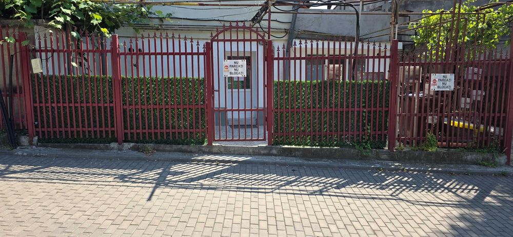 Spatiu Comercial 50 mp vizavi de Lic.Ec nr 1