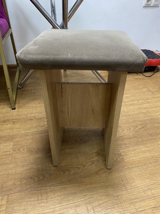 Стулья и диванчик