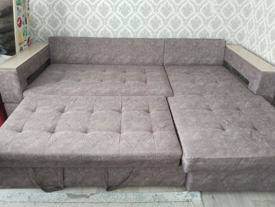 Диван угловой в отличном состоянии