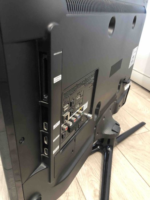 Smart Телевизор SAMSUNG  32'