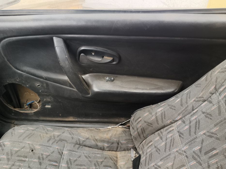 Авто на разбор все запчасти есть
