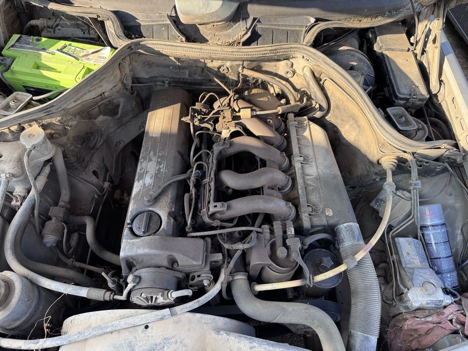 Mercedes w124 250d 1988г На Части