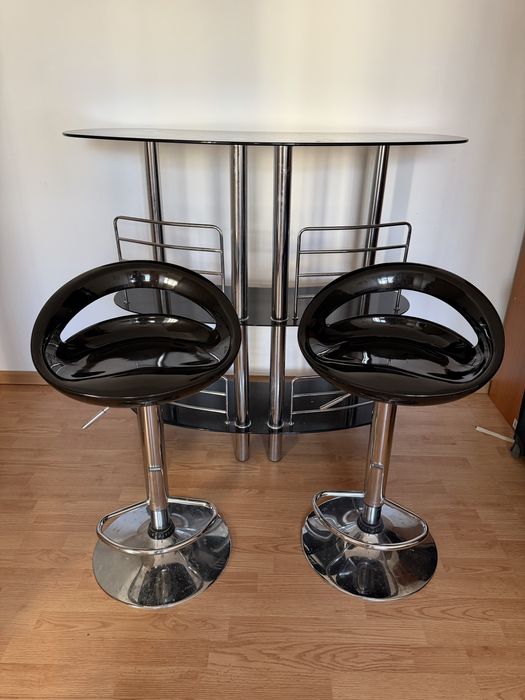 Masa “bar”cu scaune