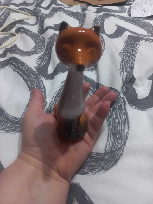 Bibelou porțelan , vulpita