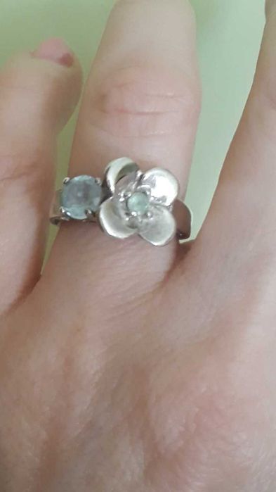 Inel argint floare cu pietre topaz si peridot