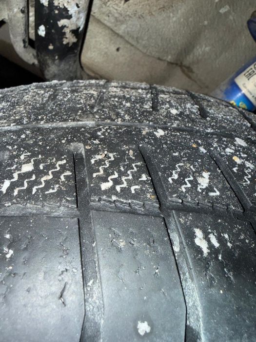 Диски с резиной.