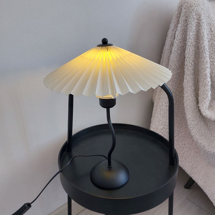 Настольная лампа , светильник