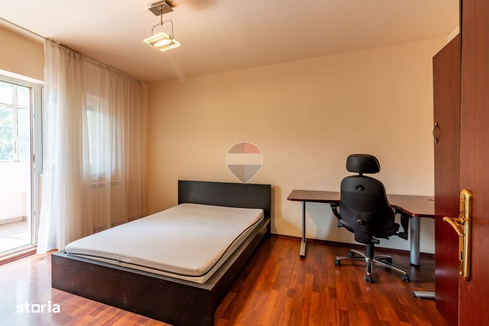 Apartament 3 camere mobilat ,strada Novaci în zona 13 Septembrie