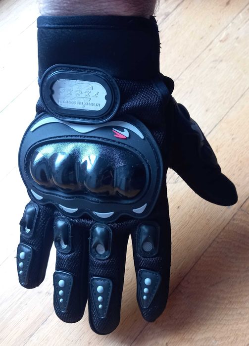 Manusi moto de protectie