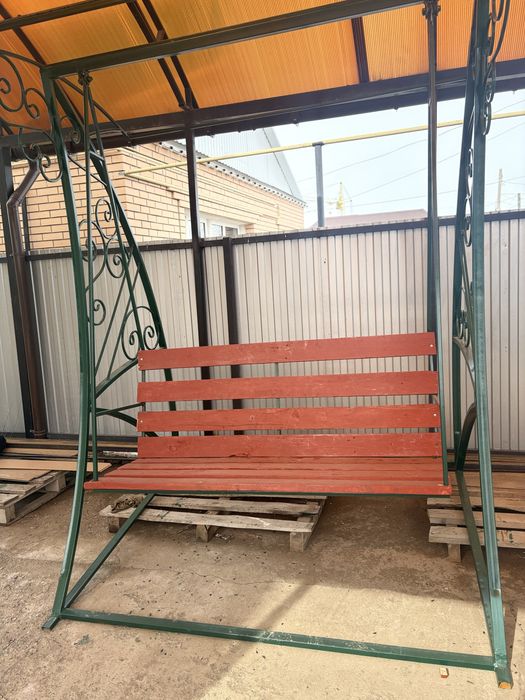 Качели удобные для сада улицы