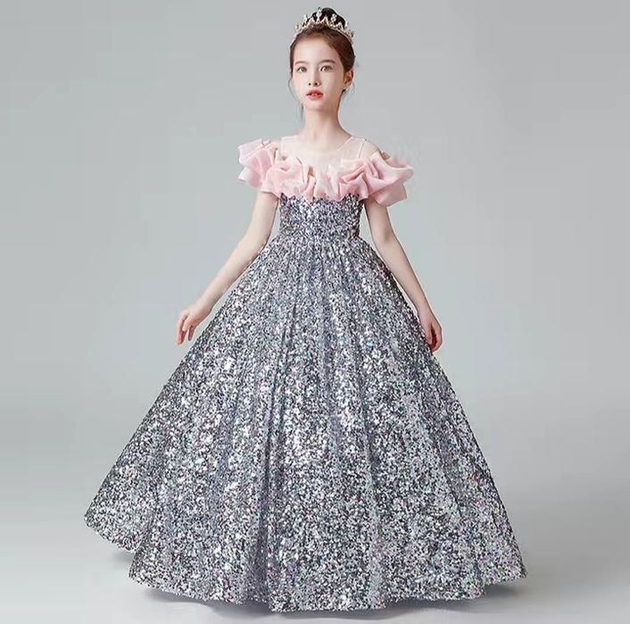 Продаётся детский бальный платье.