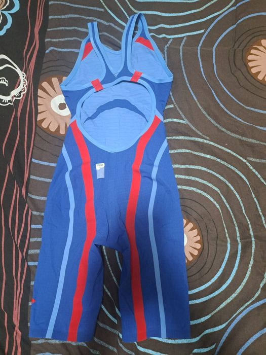 Състезателен бански-Arena Carbon CORE FX