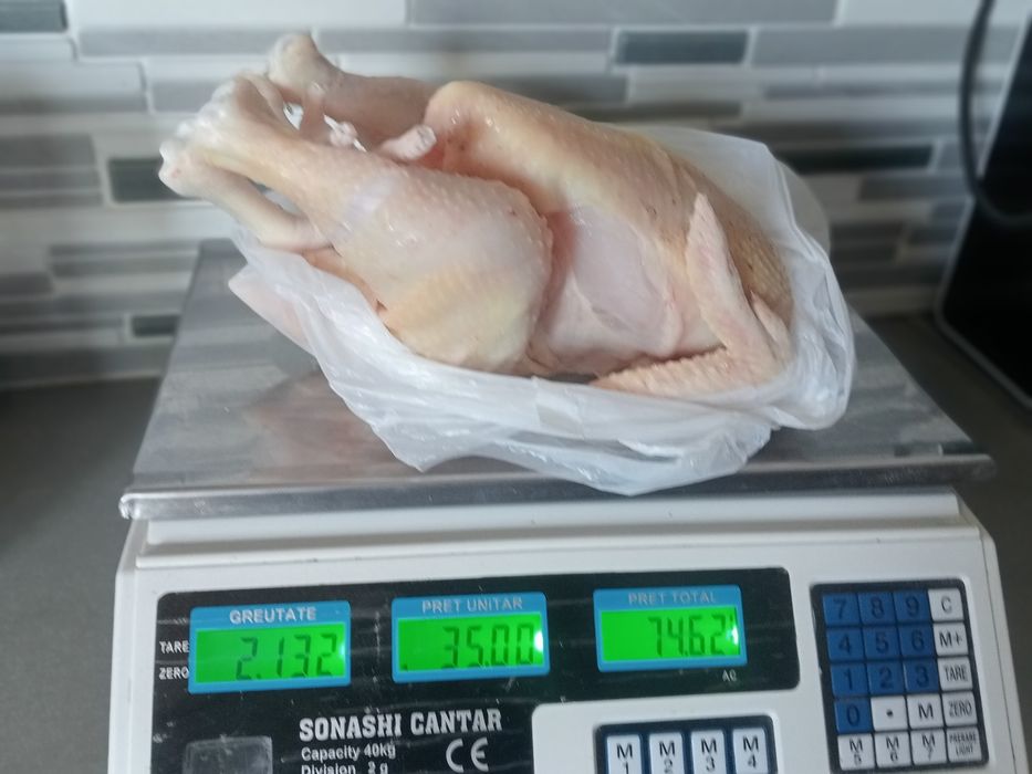 Carne de pui 35 Lei/kg