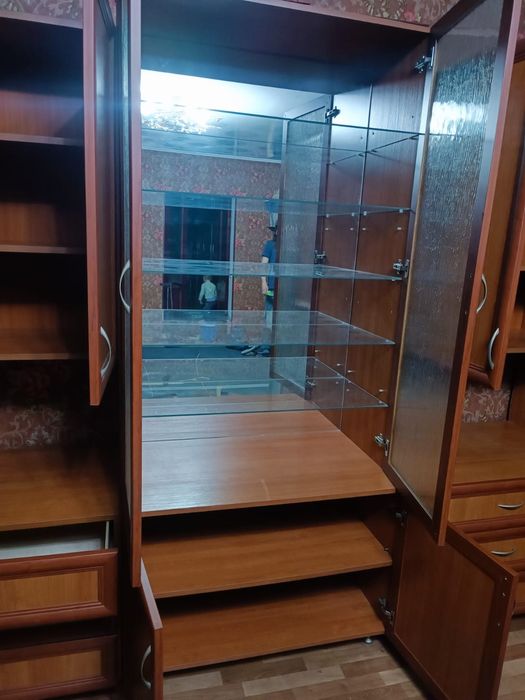 Шкаф для книг, посуды и других мелочей