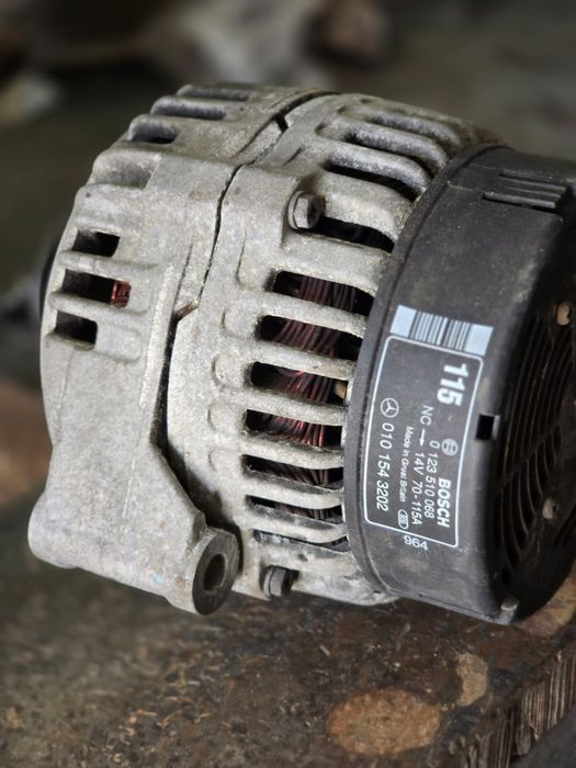 Генератор для мерседем 210