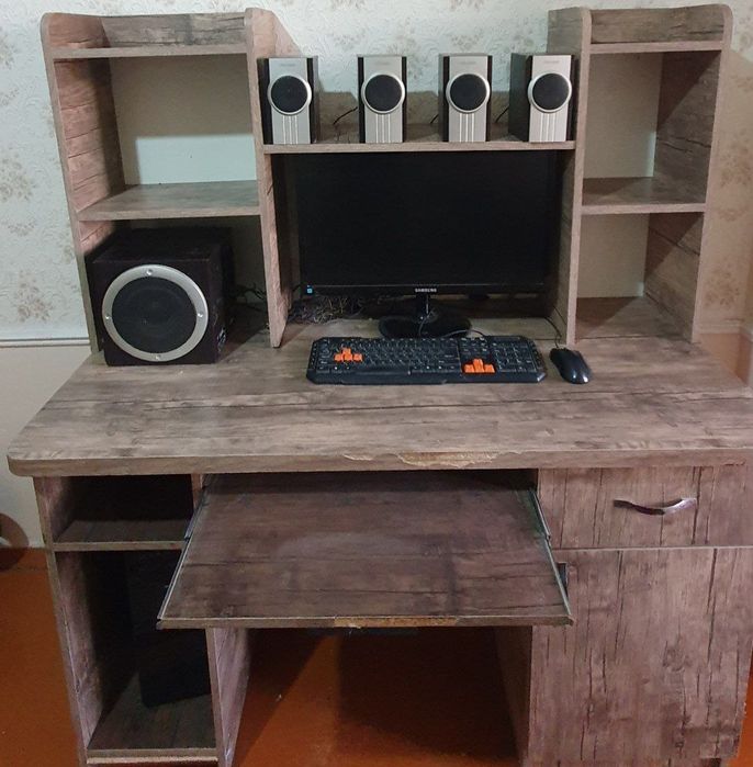 ПК Компьютер в комплекте колонки Microlab