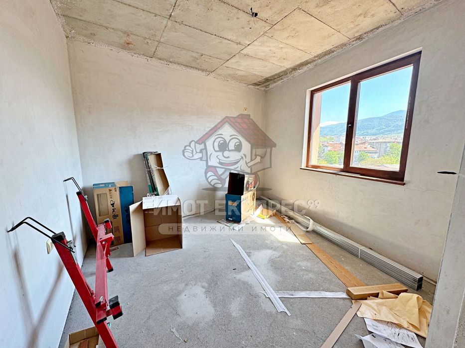 Продава се Тристаен апартамент в Асеновград - 105 кв.м за 642 €/кв.м - Снимка #4