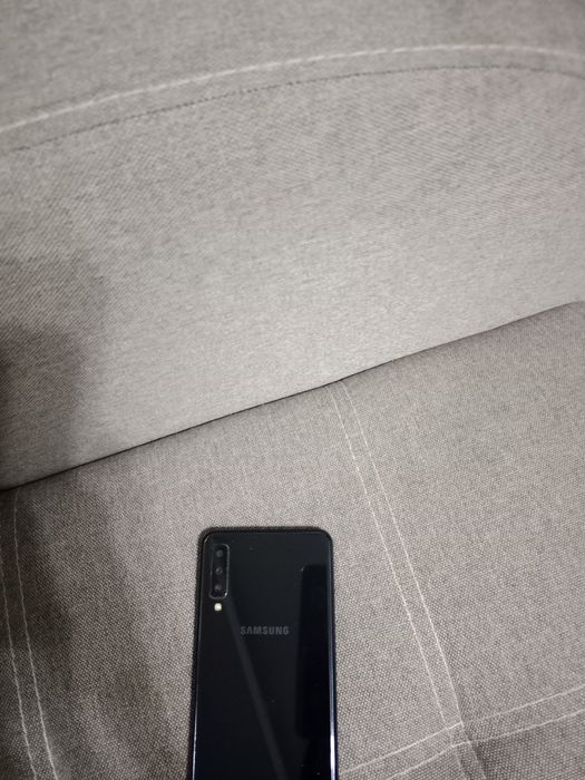 Продам Samsung A7